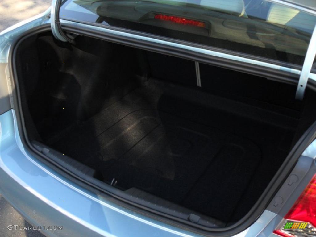 2011 Chevrolet Cruze LT Trunk Photo #39701599