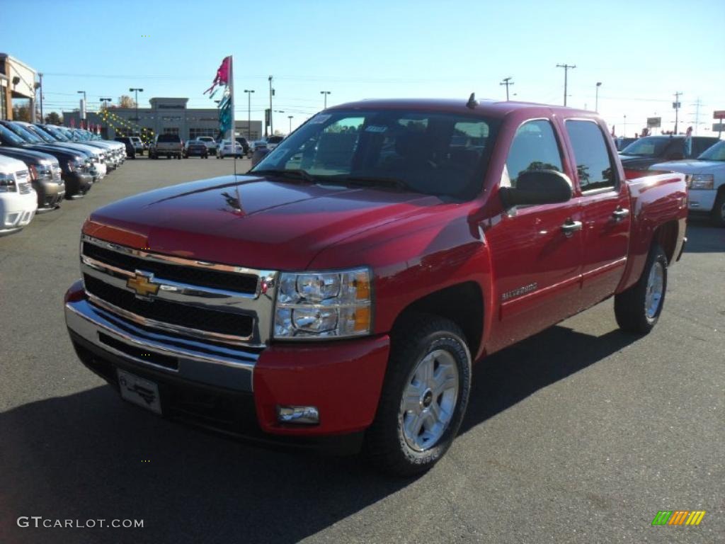 2011 Silverado 1500 LT Crew Cab 4x4 - Victory Red / Ebony photo #1