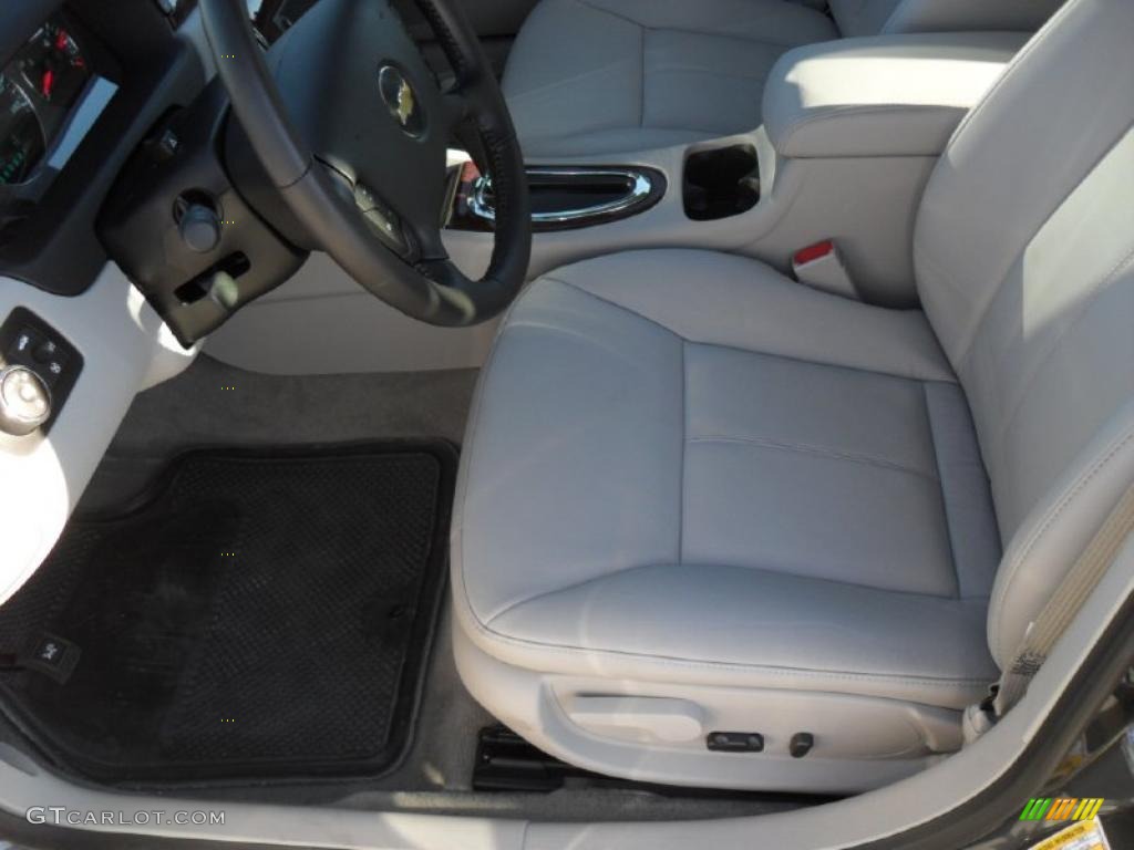 Gray Interior 2011 Chevrolet Impala LTZ Photo #39703043