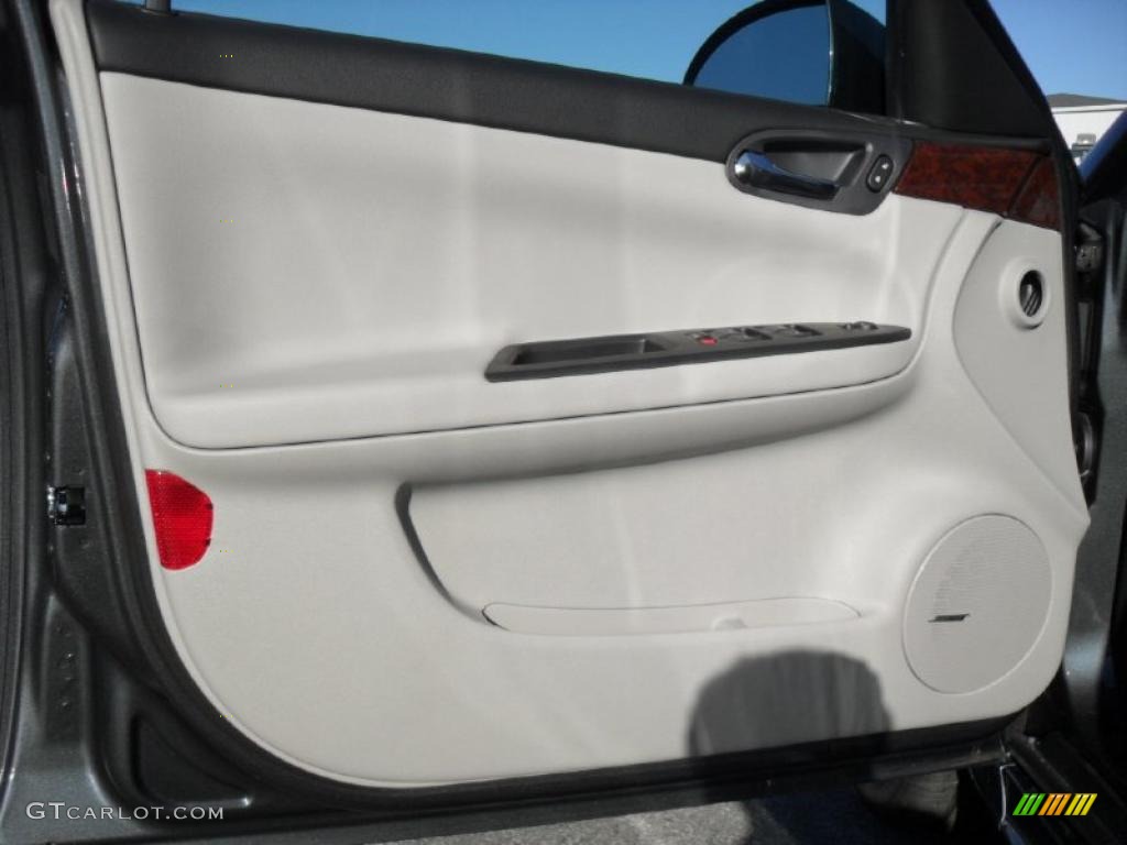 2011 Chevrolet Impala LTZ Gray Door Panel Photo #39703075