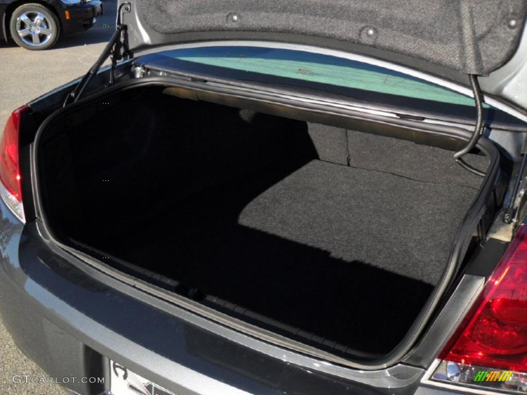 2011 Chevrolet Impala LTZ Trunk Photo #39703251