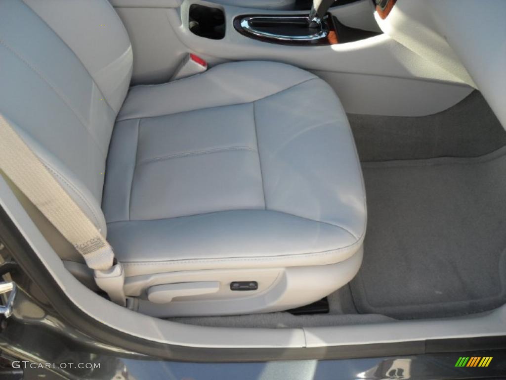 Gray Interior 2011 Chevrolet Impala LTZ Photo #39703283