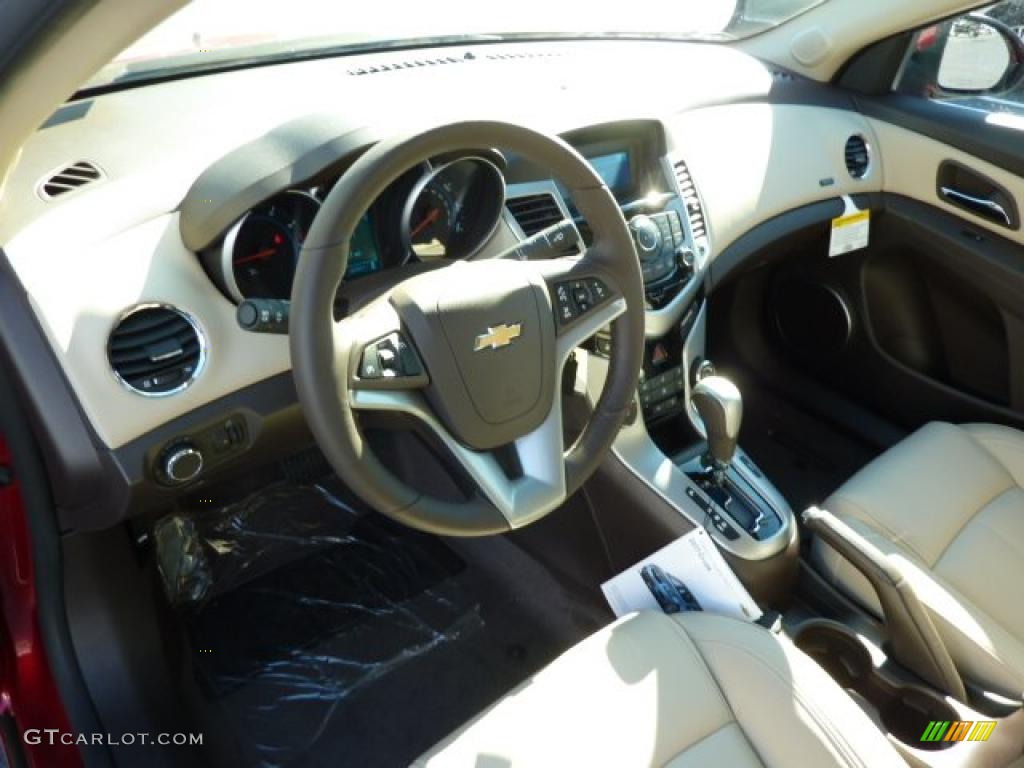 Cocoa/Light Neutral Leather Interior 2011 Chevrolet Cruze LT Photo #39705935