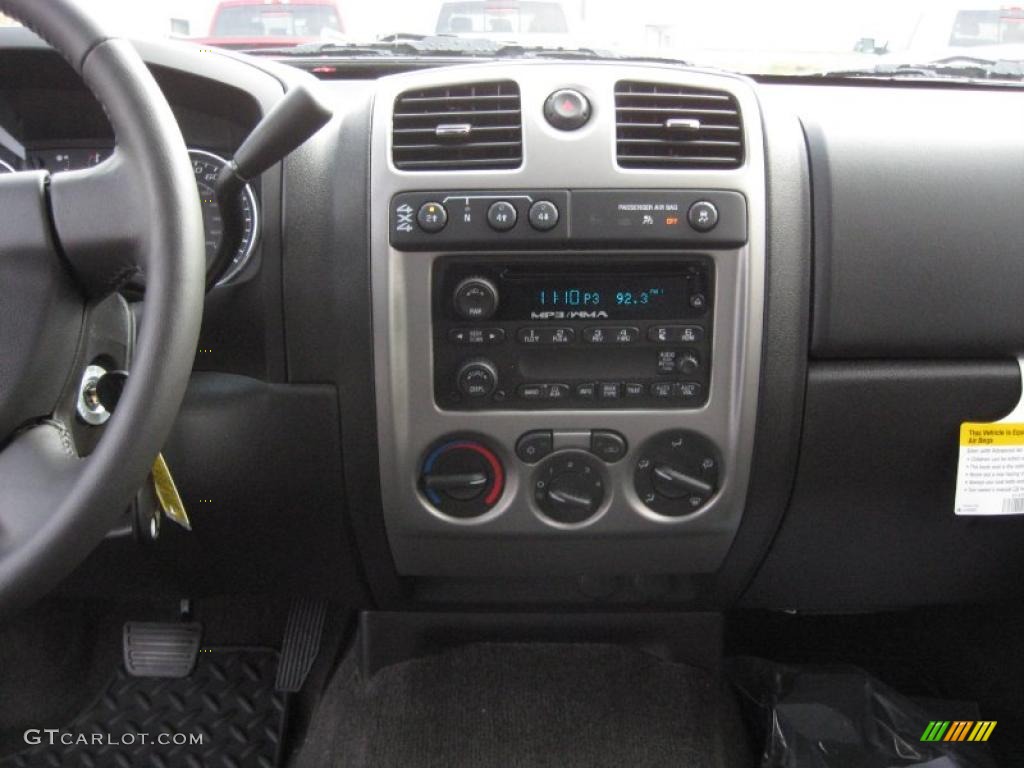2011 GMC Canyon SLE Extended Cab 4x4 Controls Photo #39706463