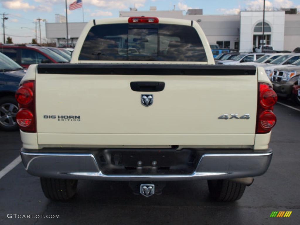 2007 Ram 1500 SLT Quad Cab 4x4 - Cool Vanilla / Khaki Beige photo #6