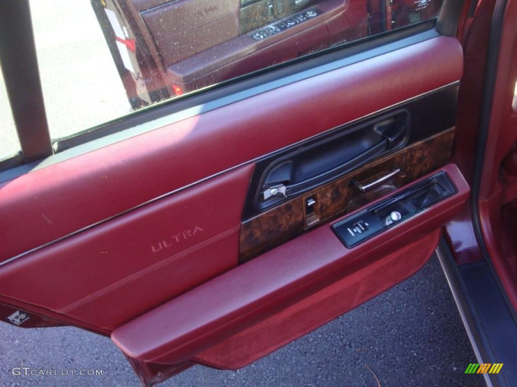 1992 Buick Park Avenue Ultra Supercharged Dark Red Door Panel Photo #39707067