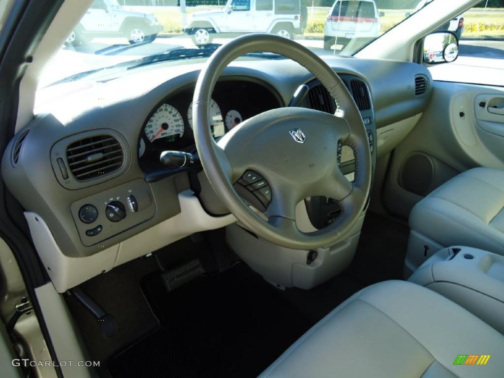 Dark Khaki/Light Graystone Interior 2006 Dodge Grand Caravan SXT Photo #39708679