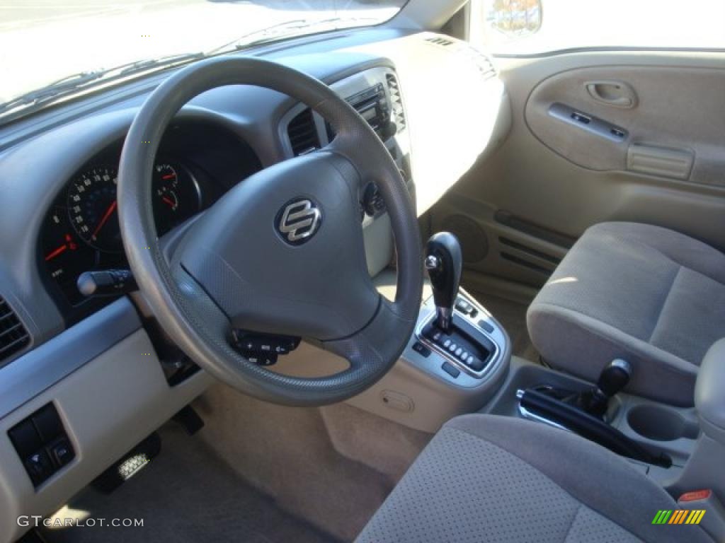 2005 Grand Vitara LX 4WD - Cool Beige Metallic / Beige photo #12