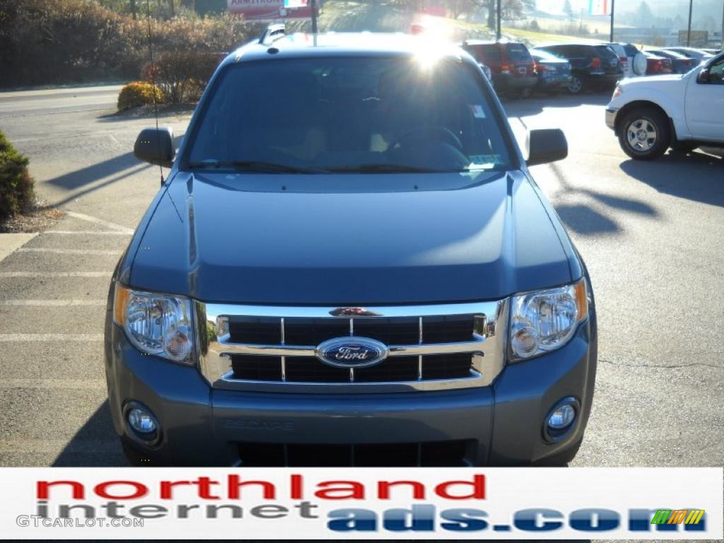 2010 Escape XLT 4WD - Steel Blue Metallic / Charcoal Black photo #3