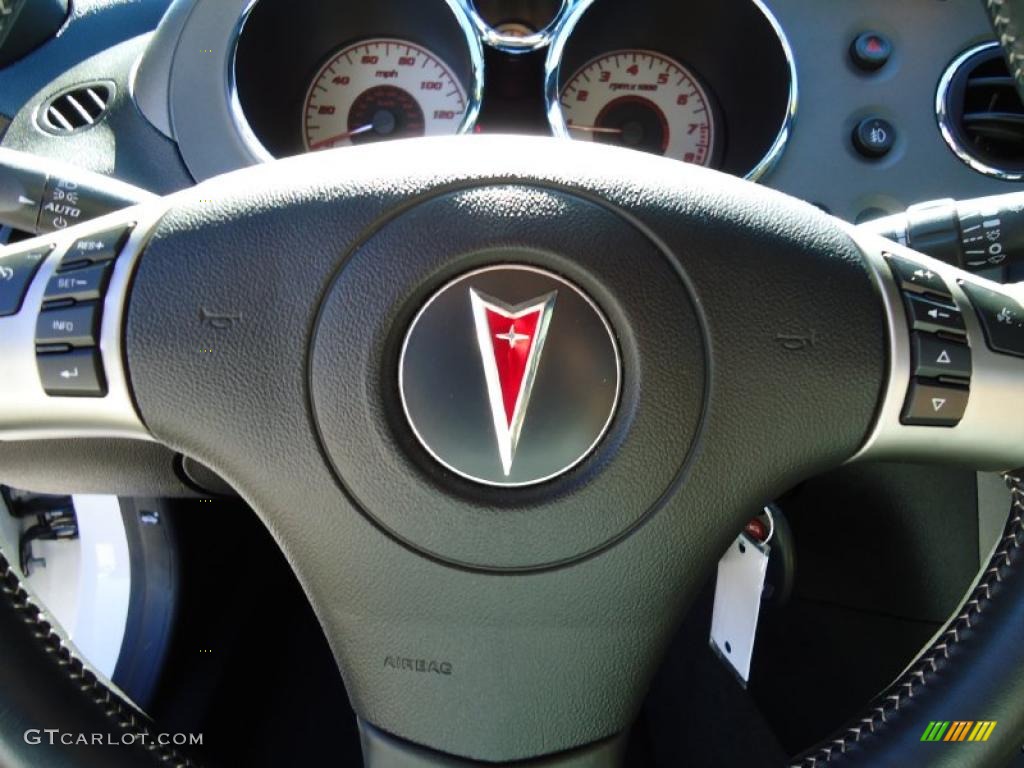 2008 Pontiac Solstice Roadster Ebony/Sand Steering Wheel Photo #39710687