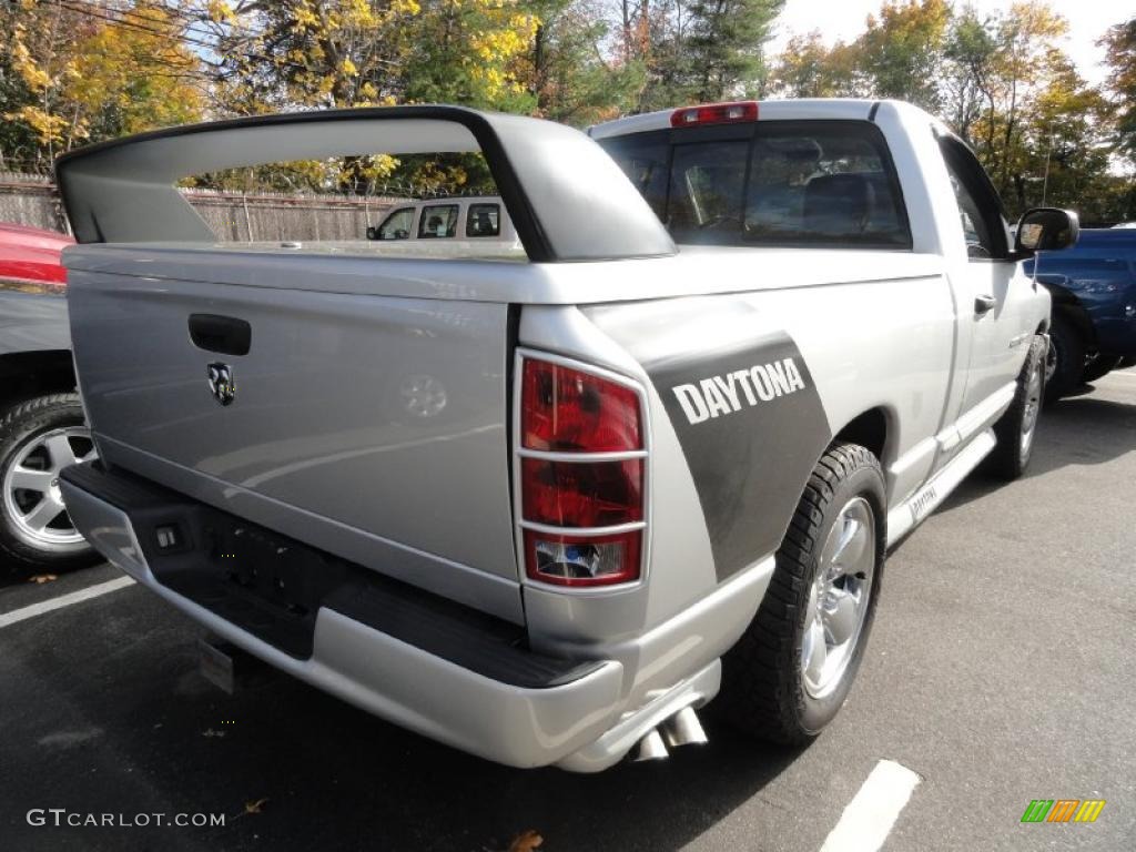 2005 Ram 1500 SLT Daytona Regular Cab 4x4 - Bright Silver Metallic / Dark Slate Gray photo #6