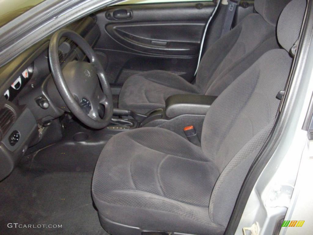 Dark Slate Gray Interior 2004 Dodge Stratus SXT Sedan Photo #39711903