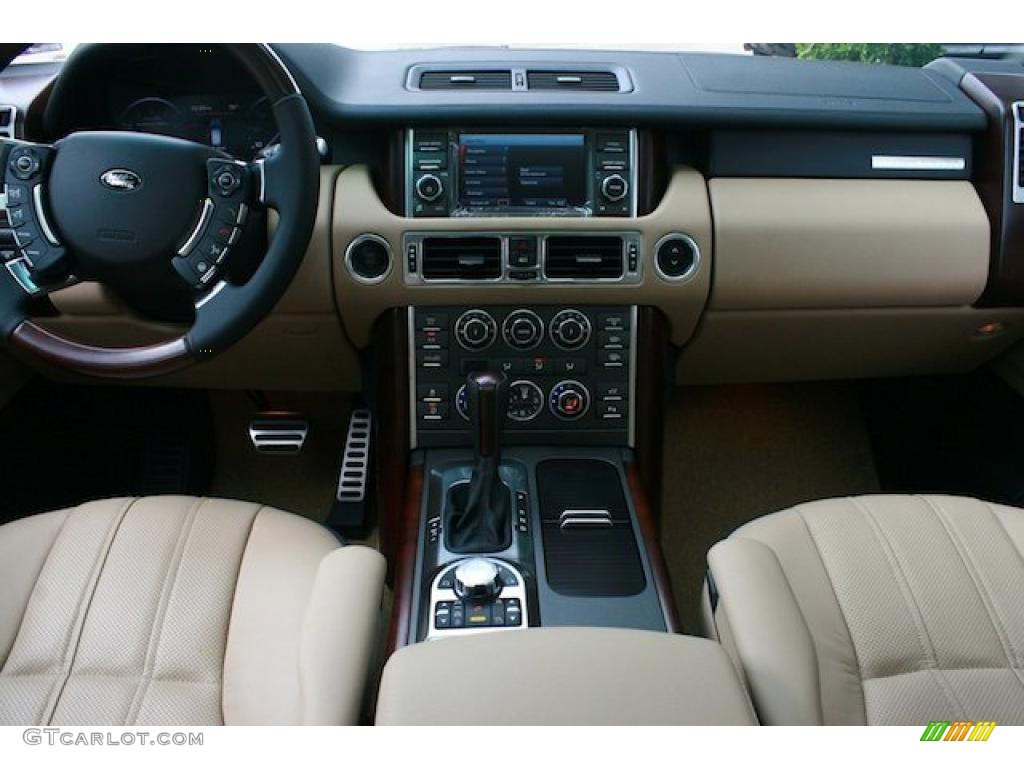 2011 Land Rover Range Rover Supercharged Sand/Jet Black Dashboard Photo #39713215