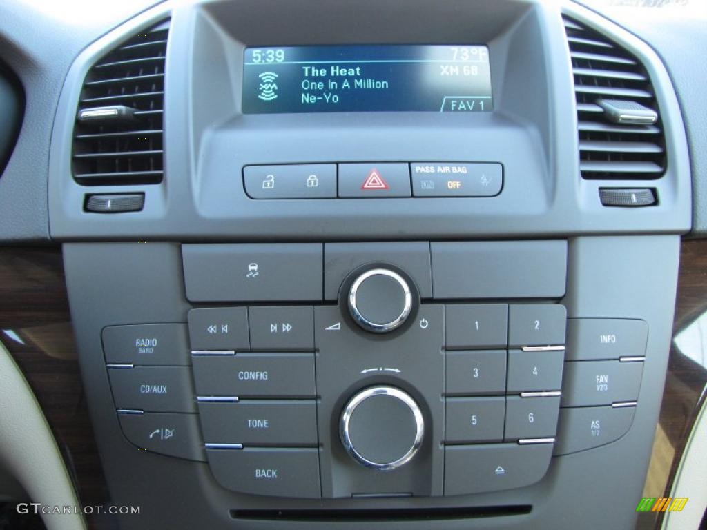 2011 Buick Regal CXL Controls Photo #39715151