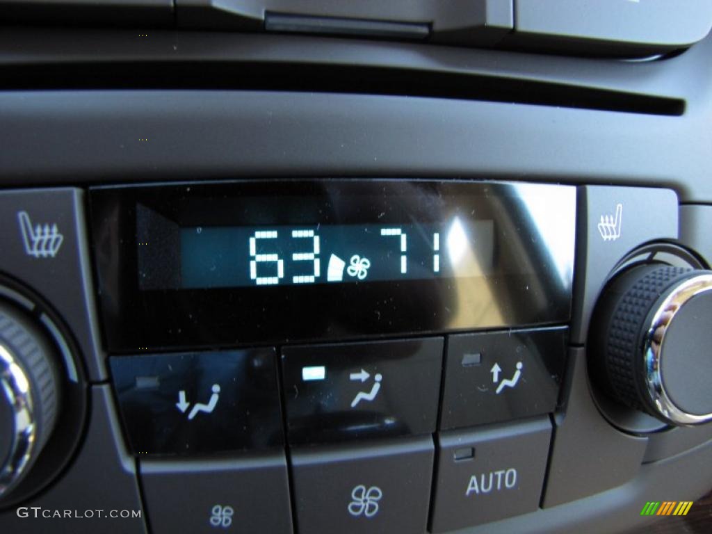2011 Buick Regal CXL Controls Photo #39715163