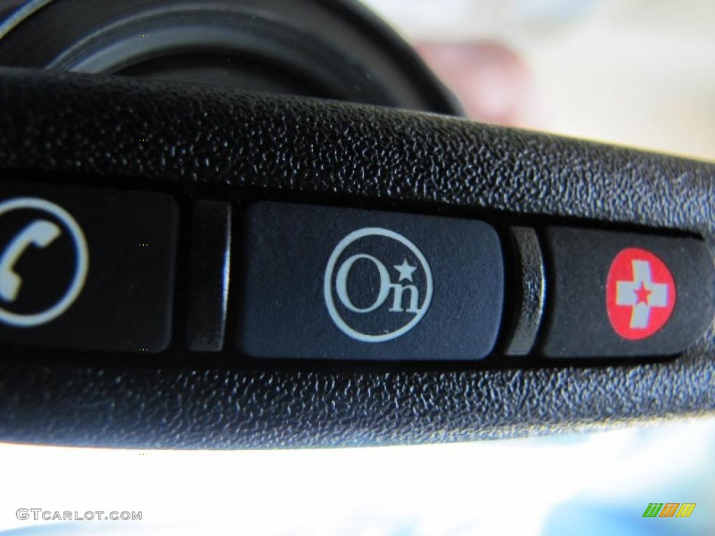 2011 Buick Lucerne CX Controls Photo #39715535