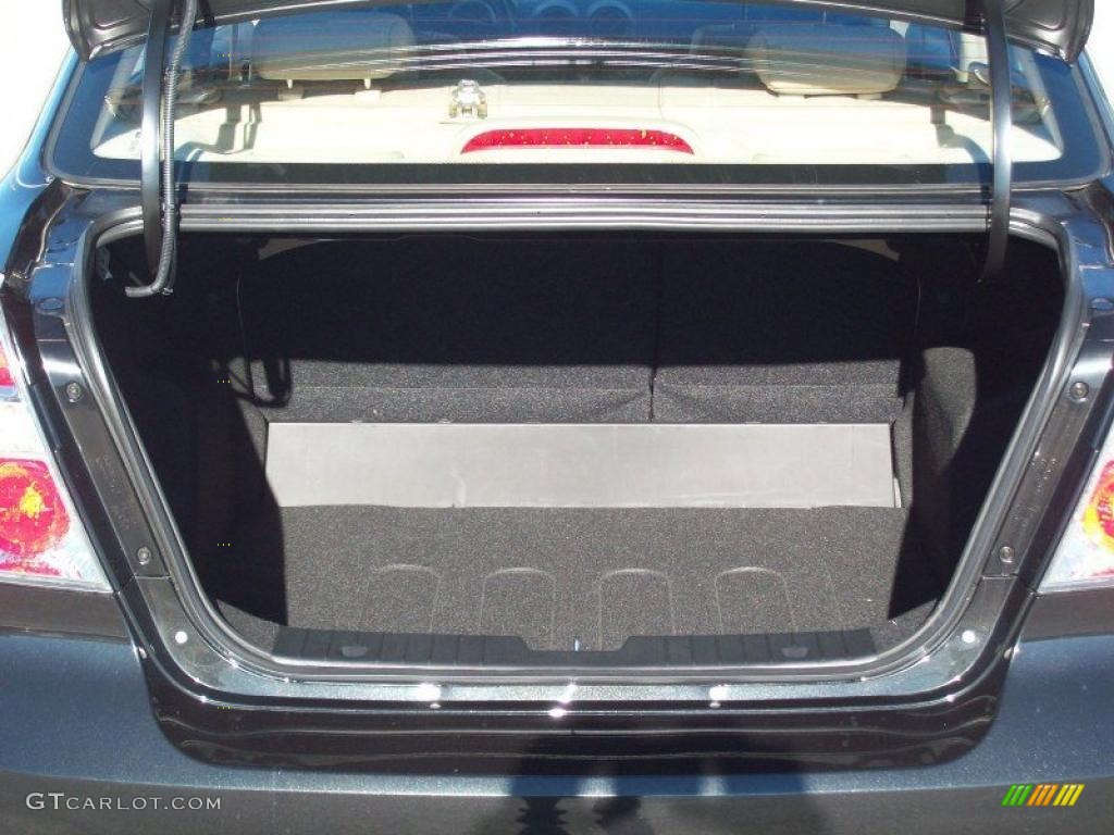 2011 Chevrolet Aveo LT Sedan Trunk Photo #39718031