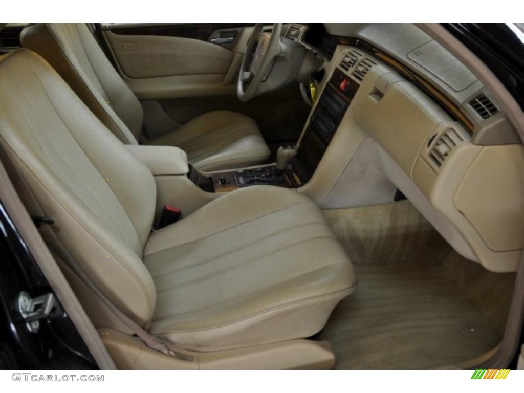 Parchment Interior 1998 Mercedes-Benz E 320 Wagon Photo #39720327