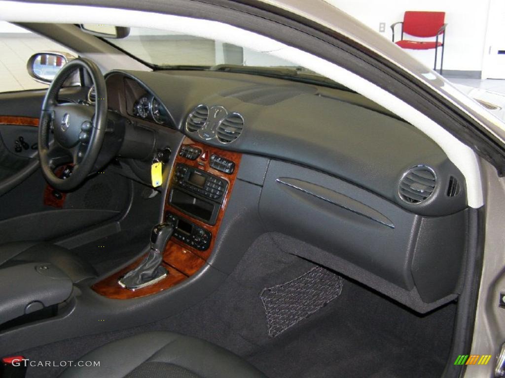 2004 Mercedes-Benz CLK 320 Coupe Charcoal Dashboard Photo #39722099