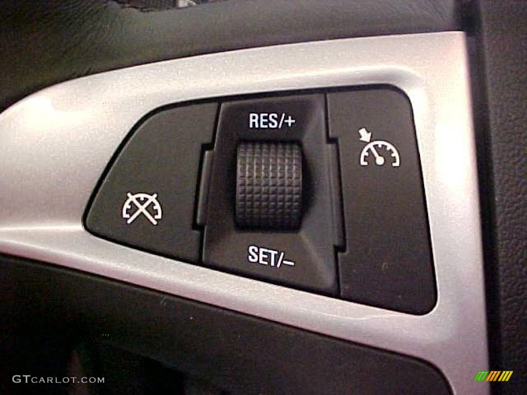 2011 Chevrolet Equinox LT Controls Photo #39723563