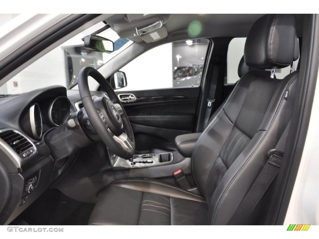 Black Interior 2011 Jeep Grand Cherokee Laredo X Package Photo #39724587