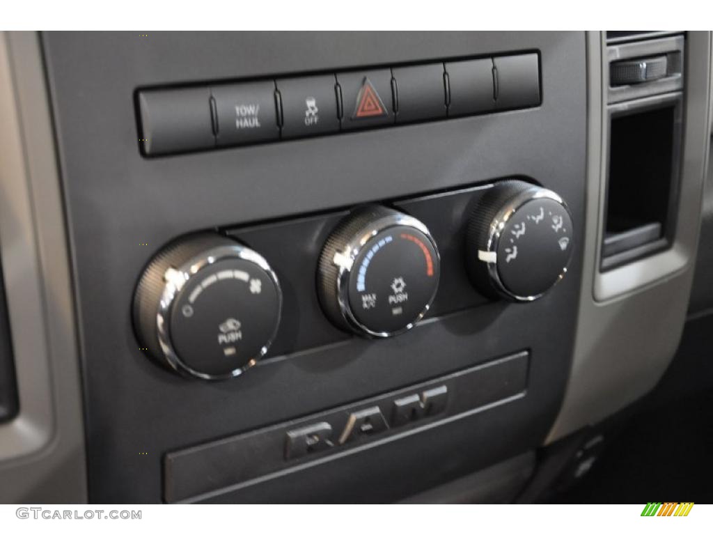 2011 Ram 1500 ST Regular Cab - Bright Silver Metallic / Dark Slate Gray/Medium Graystone photo #13