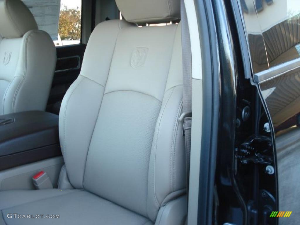 2011 Ram 1500 Laramie Crew Cab 4x4 - Brilliant Black Crystal Pearl / Light Pebble Beige/Bark Brown photo #9