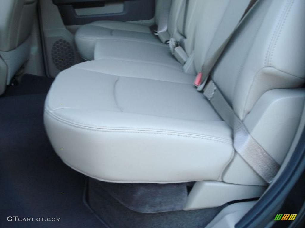 2011 Ram 1500 Laramie Crew Cab 4x4 - Brilliant Black Crystal Pearl / Light Pebble Beige/Bark Brown photo #12