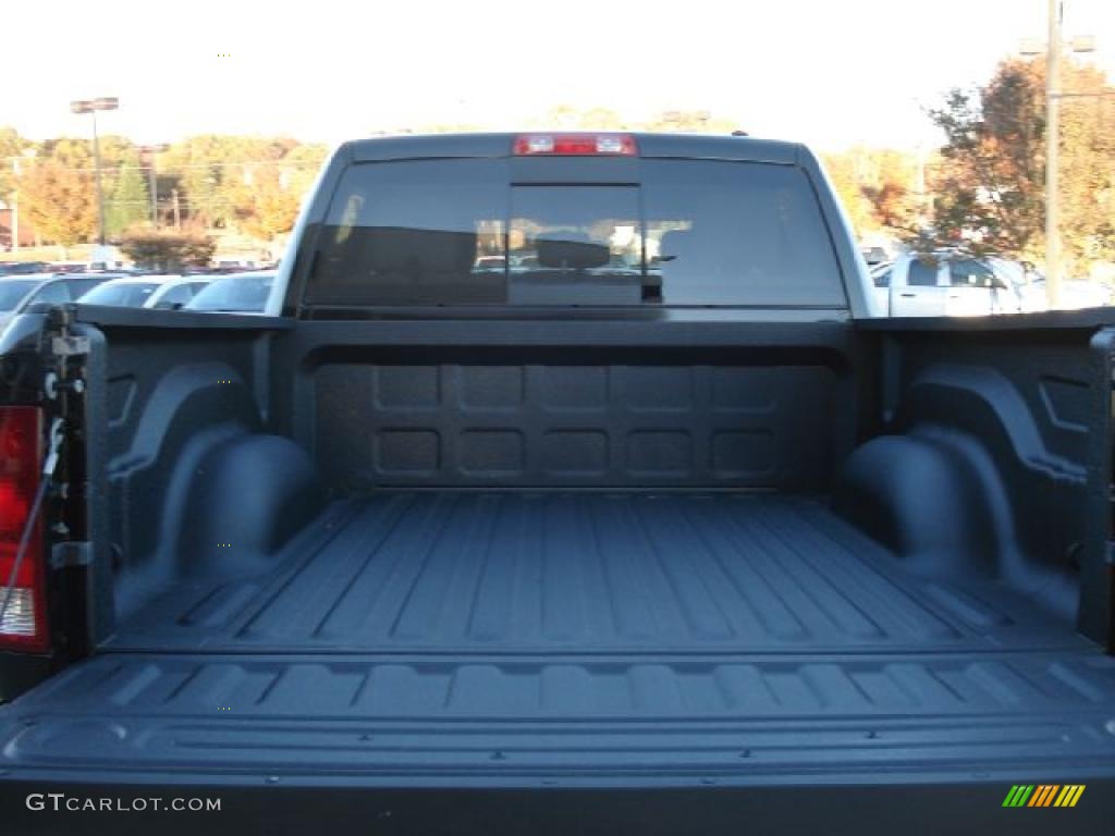 2011 Ram 1500 Laramie Crew Cab 4x4 - Brilliant Black Crystal Pearl / Light Pebble Beige/Bark Brown photo #13