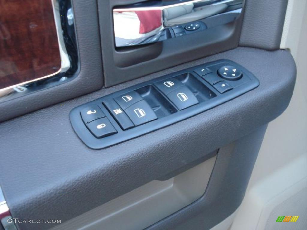 2011 Ram 1500 Laramie Crew Cab 4x4 - Brilliant Black Crystal Pearl / Light Pebble Beige/Bark Brown photo #22