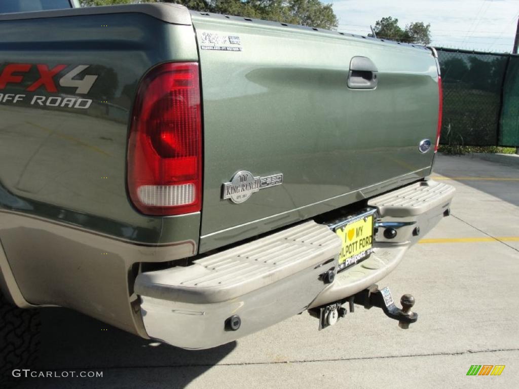 2004 F250 Super Duty King Ranch Crew Cab 4x4 - Estate Green Metallic / Castano Leather photo #25