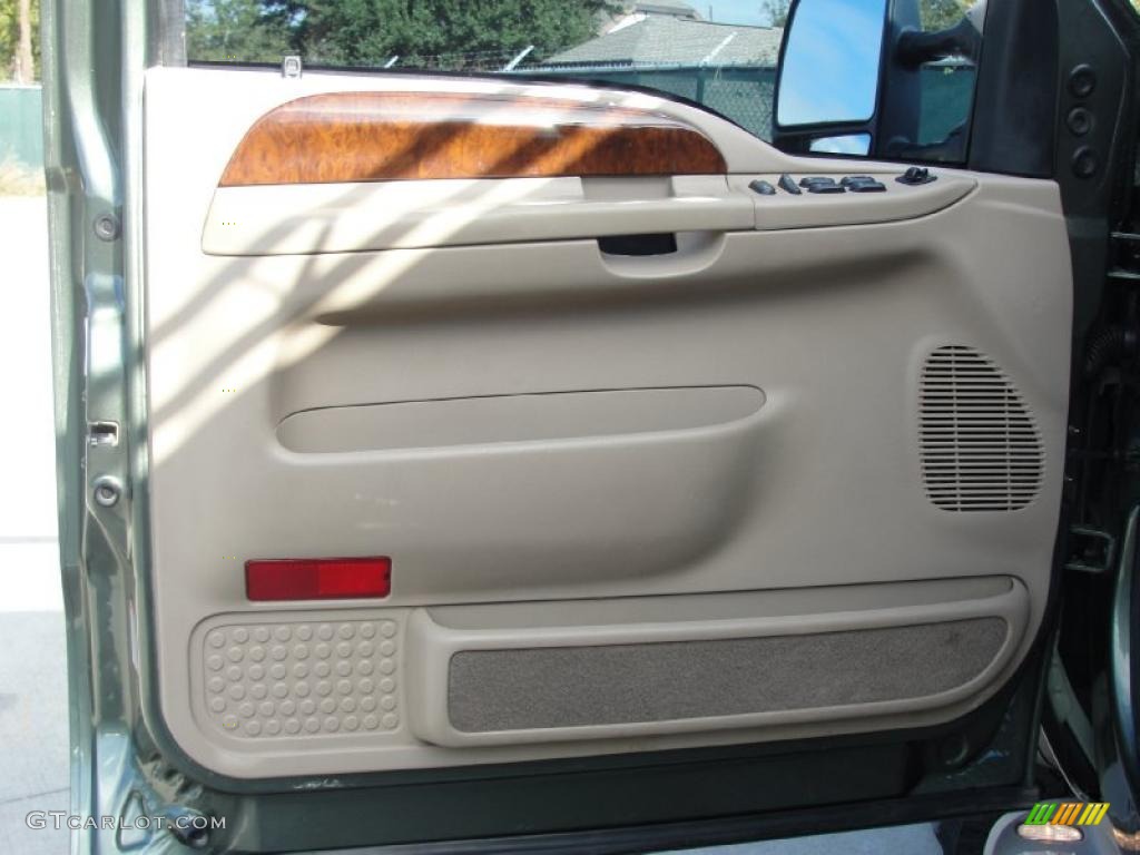 2004 F250 Super Duty King Ranch Crew Cab 4x4 - Estate Green Metallic / Castano Leather photo #42