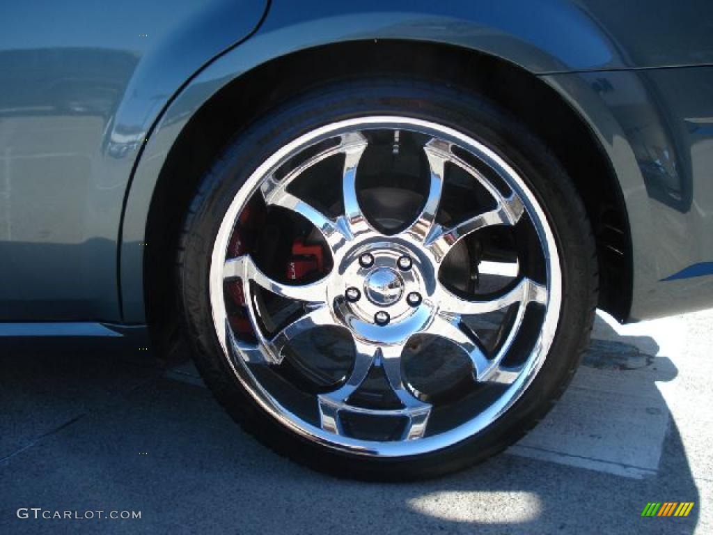 2005 Dodge Magnum SE Custom Wheels Photo #39731507