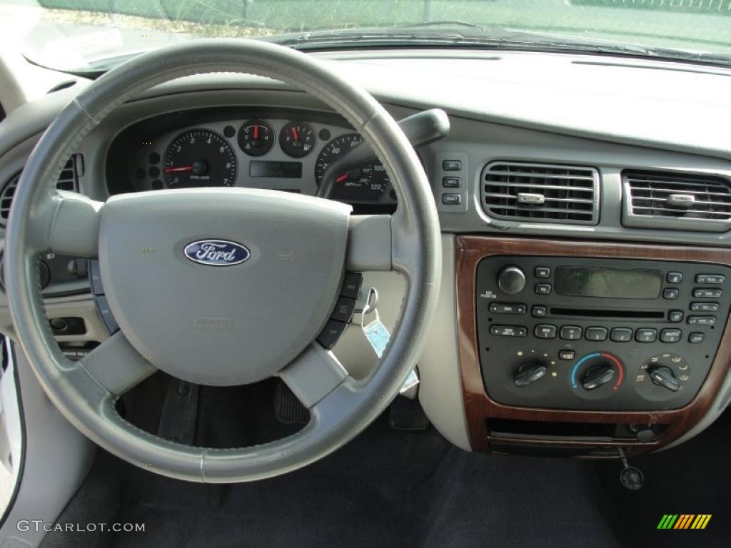 2005 Ford Taurus SEL Medium/Dark Flint Dashboard Photo #39731987