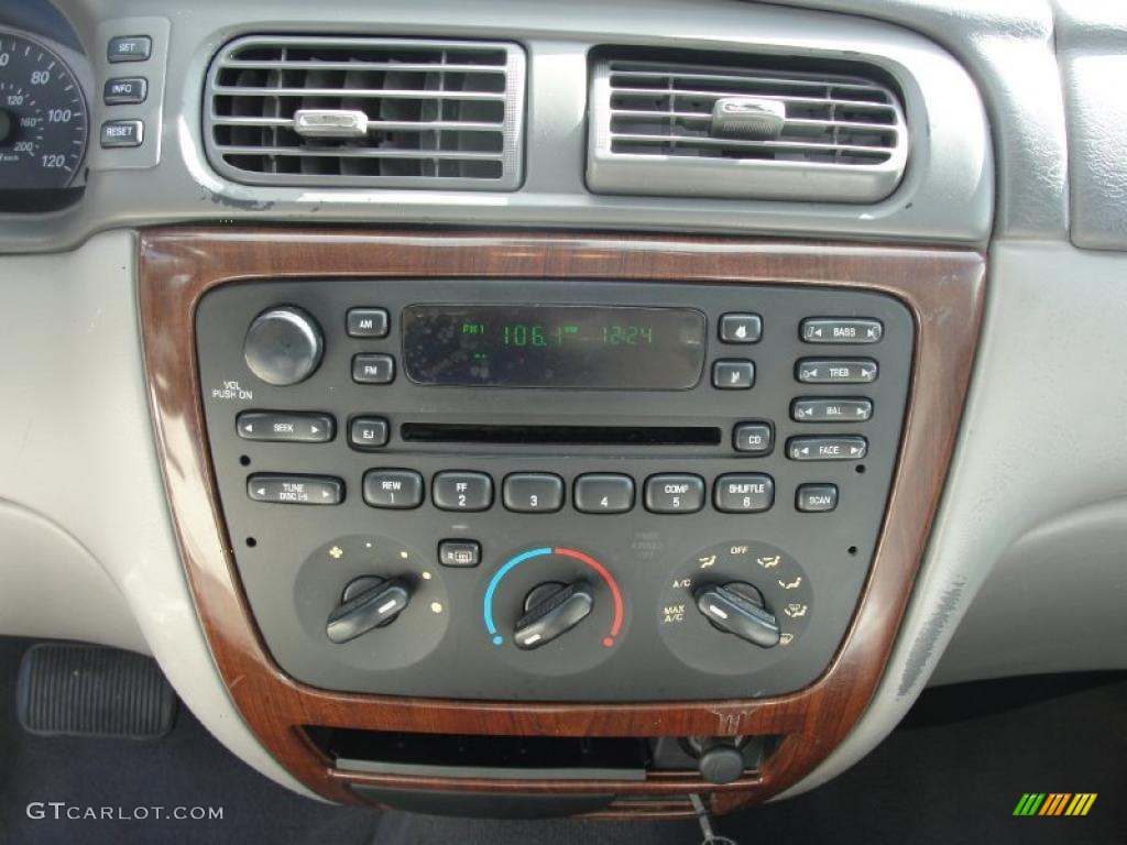 2005 Ford Taurus SEL Controls Photo #39732003