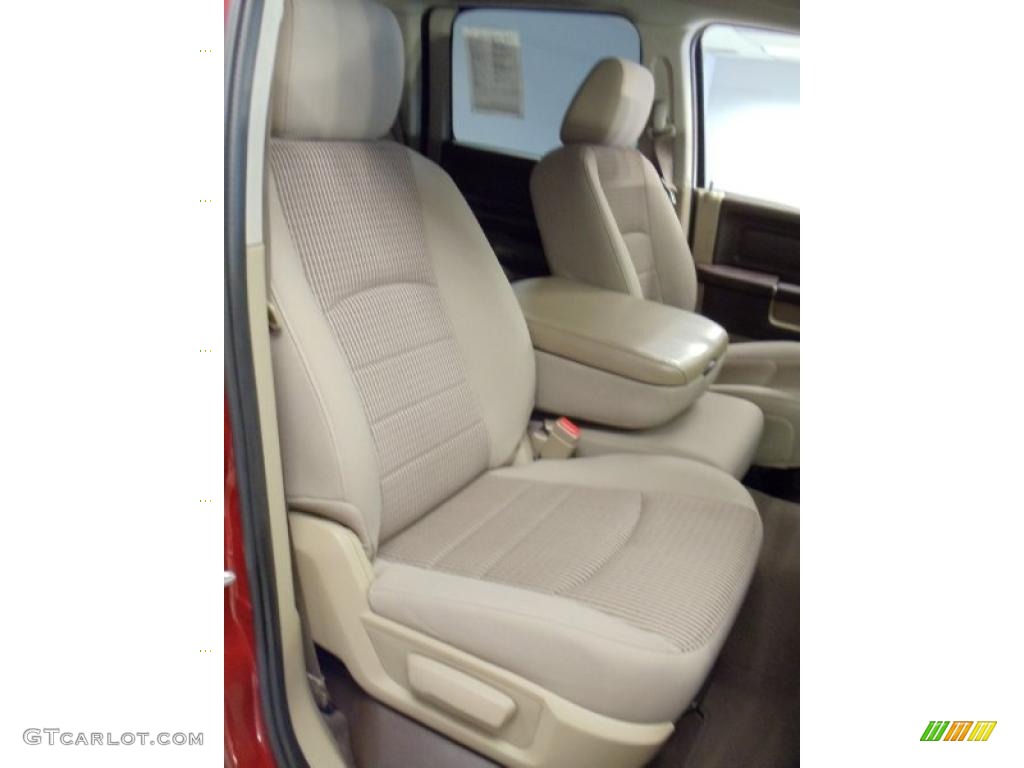 2009 Ram 1500 SLT Crew Cab - Inferno Red Crystal Pearl / Light Pebble Beige/Bark Brown photo #19