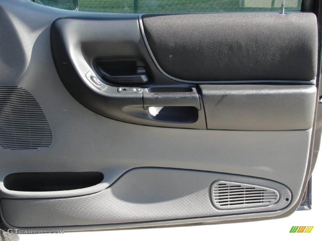 2005 Ford Ranger Edge SuperCab Medium Dark Flint Door Panel Photo #39732616