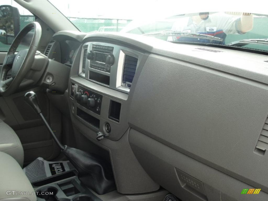 2007 Dodge Ram 3500 Lone Star Quad Cab Dually Khaki Dashboard Photo #39733509