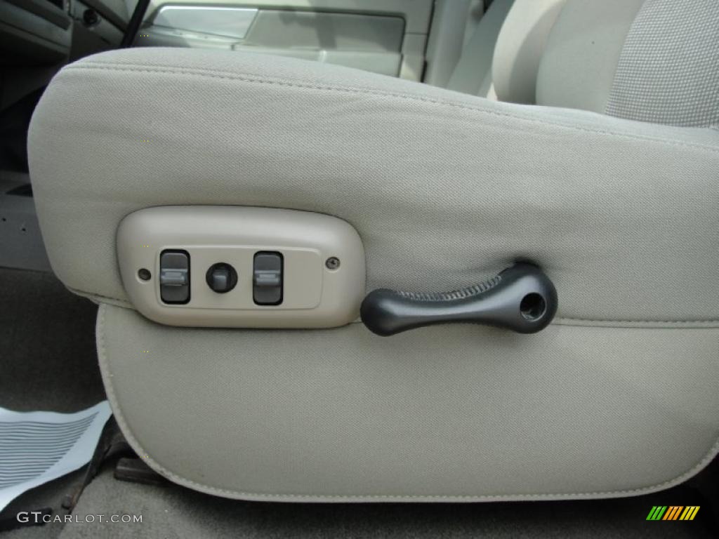 2007 Dodge Ram 3500 Lone Star Quad Cab Dually Controls Photo #39733663