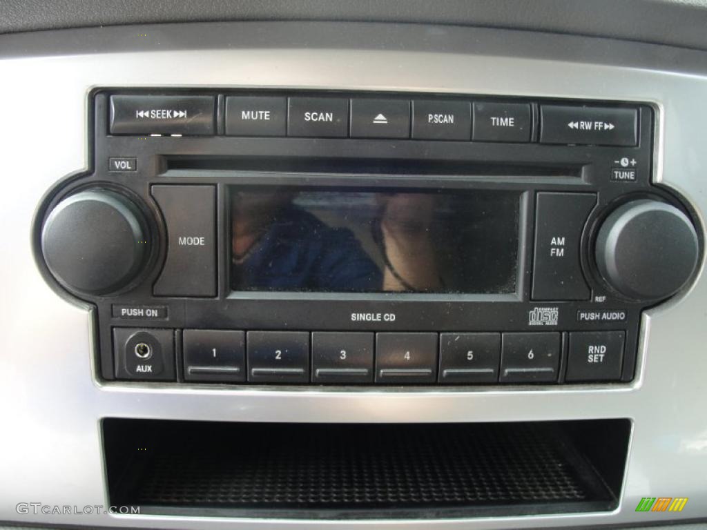 2007 Dodge Ram 3500 Lone Star Quad Cab Dually Controls Photo #39733709