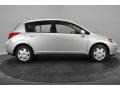 Brillant Silver - Versa 1.8 S Hatchback Photo No. 6