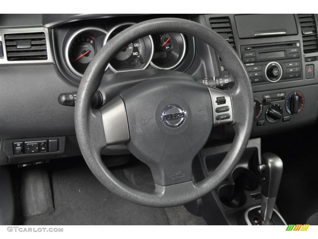 2009 Nissan Versa 1.8 S Hatchback Charcoal Steering Wheel Photo #39734350