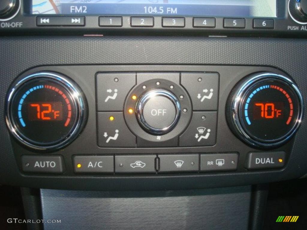 2010 Nissan Altima 3.5 SR Coupe Controls Photo #39736265