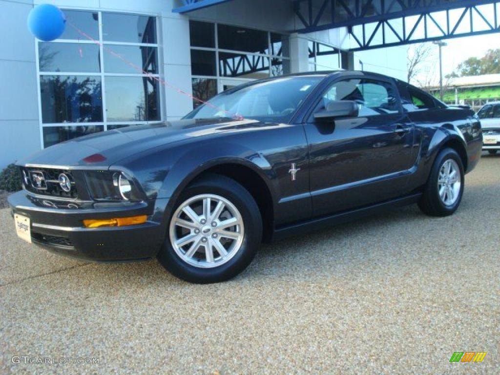 2007 Mustang V6 Deluxe Coupe - Alloy Metallic / Black/Red photo #2