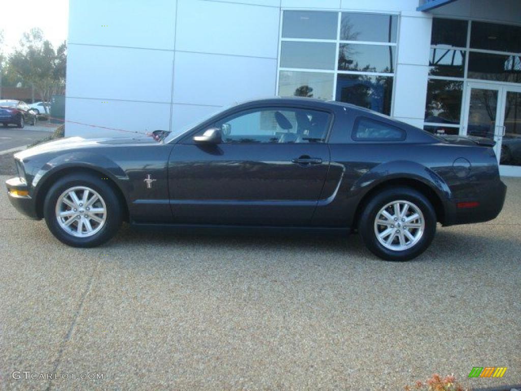 2007 Mustang V6 Deluxe Coupe - Alloy Metallic / Black/Red photo #3