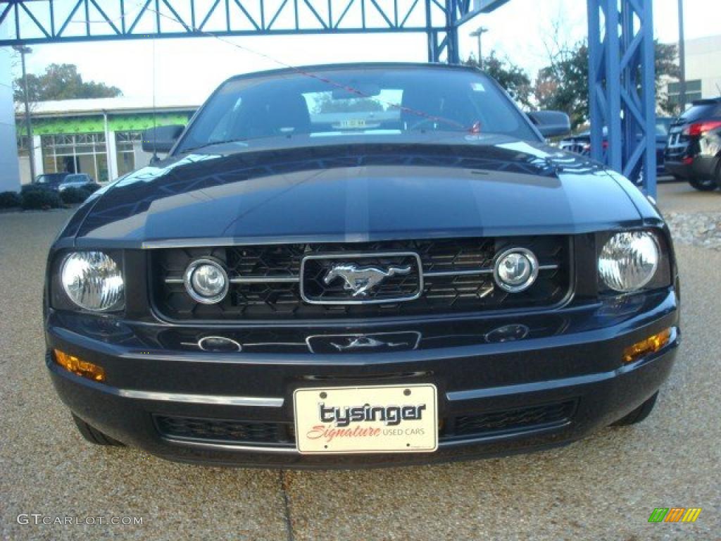 2007 Mustang V6 Deluxe Coupe - Alloy Metallic / Black/Red photo #7