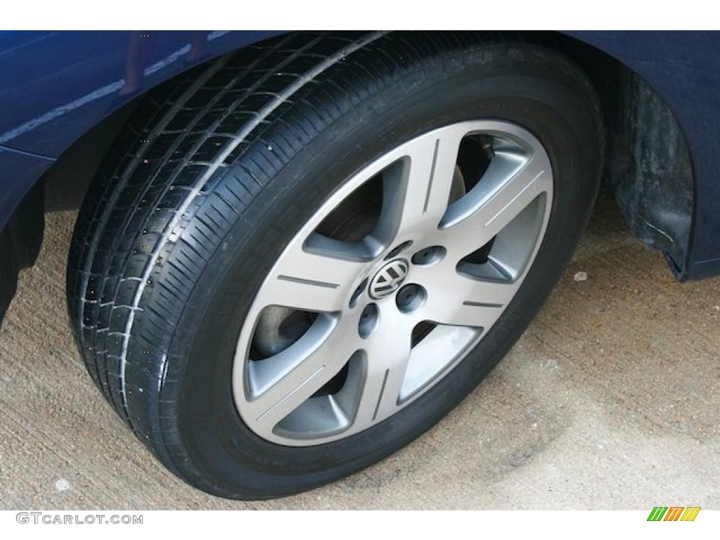 2006 Volkswagen New Beetle 2.5 Convertible Wheel Photo #39738445