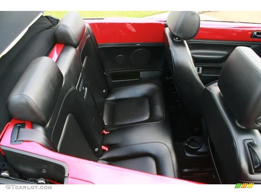 Black Interior 2006 Volkswagen New Beetle 2.5 Convertible Photo #39738577