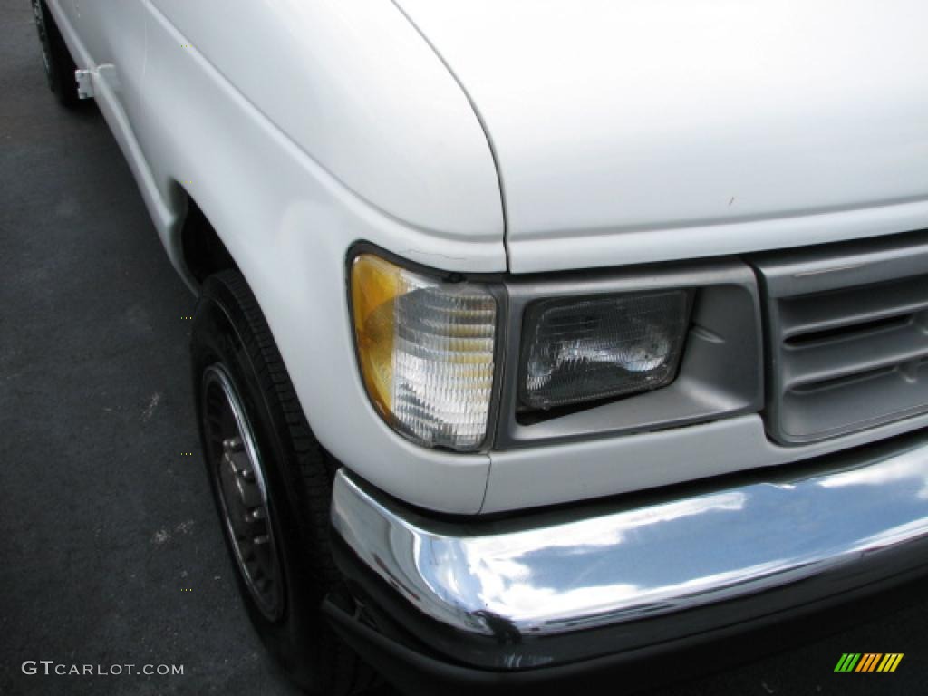 1994 Econoline E250 Cargo Van - White / Black photo #2