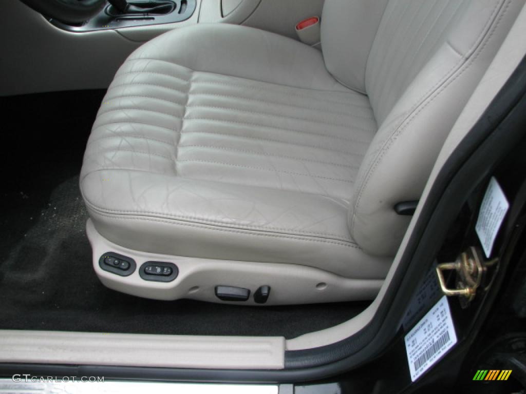 Light Taupe/Dark Slate Gray Interior 2004 Chrysler 300 M Special Edition Photo #39743194